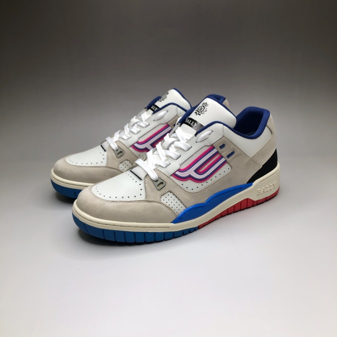 BALLY 발리 챔피온 화이트와 일렉트릭 블루 남성용 소가죽 스니커즈, CHAMPION MEN\\\'S PLAIN CALF LEATHER TRAINER IN WHITE AND ELECTRIC BLUE