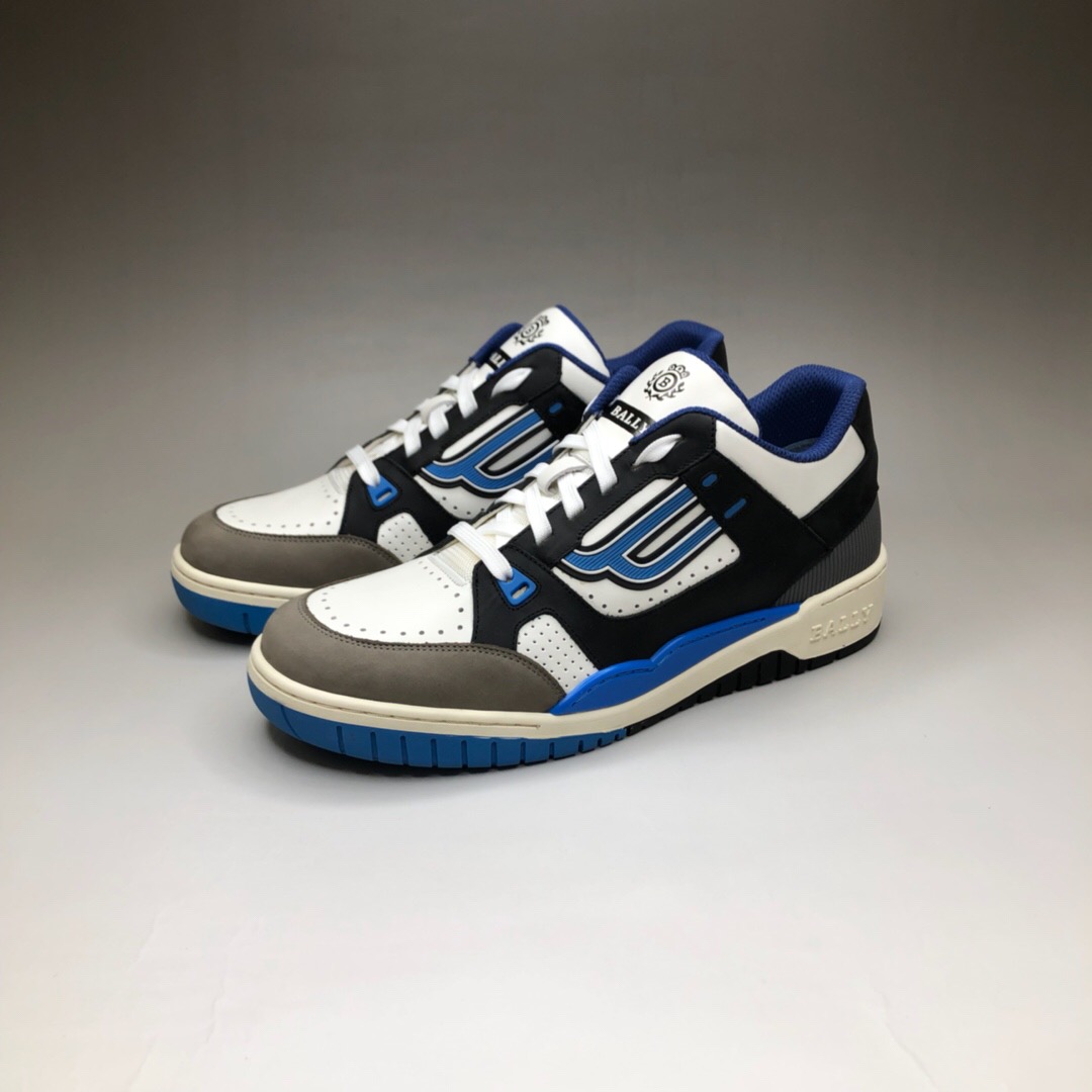 BALLY 발리 챔피온 화이트와 일렉트릭 블루 남성용 소가죽 스니커즈, MEN\\\'S PLAIN CALF LEATHER TRAINER IN WHITE AND ELECTRIC BLUE