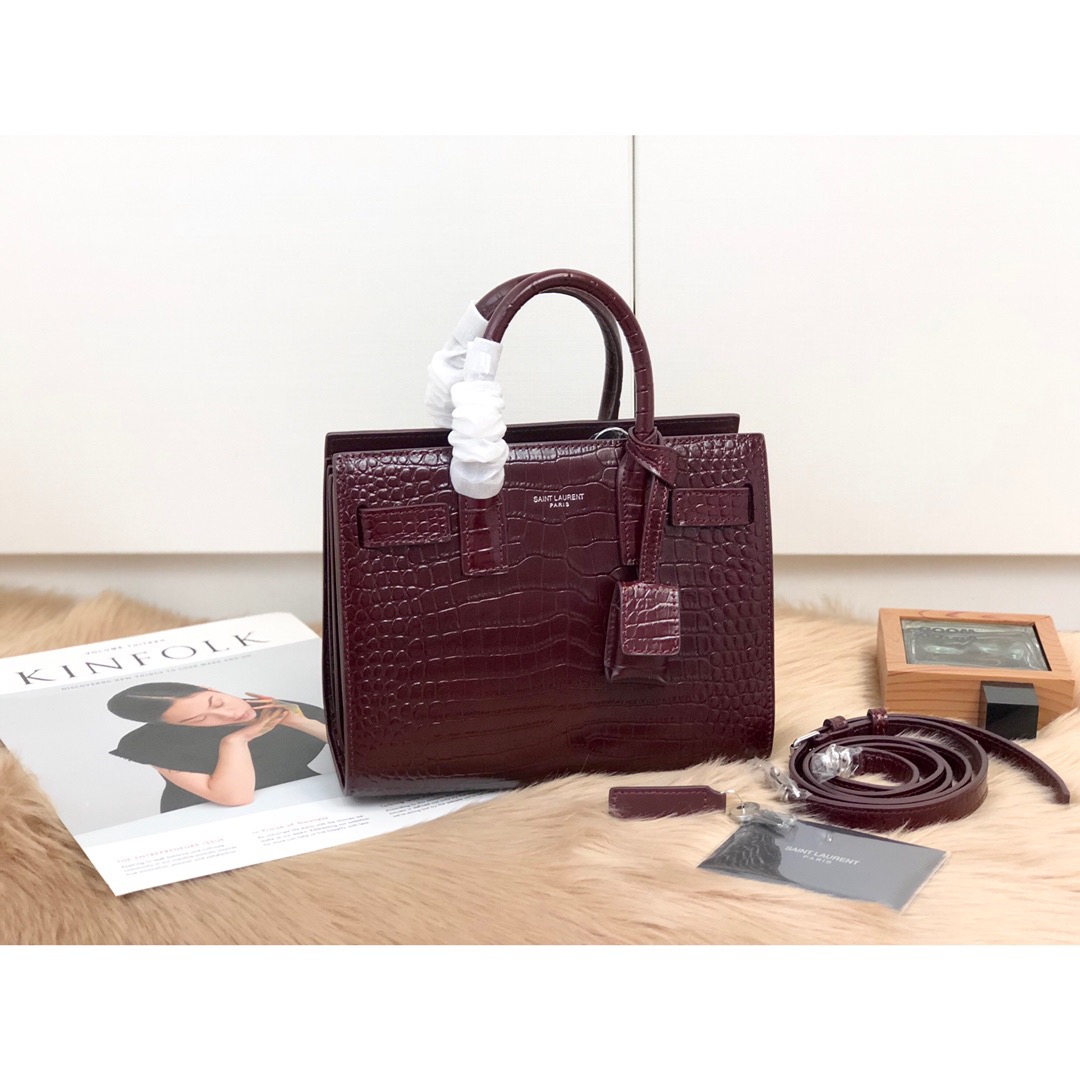 생로랑 삭드쥬르 나노 크로커다일 악어백