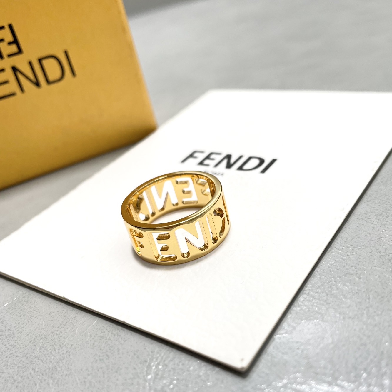 FENDI 펜디 반지