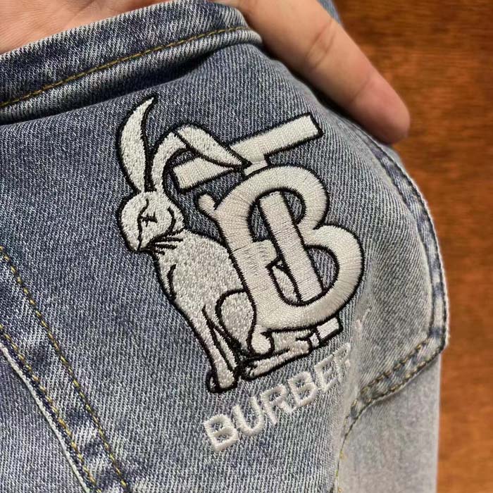 23년 버버리 로고 자수 프리미엄진 0601