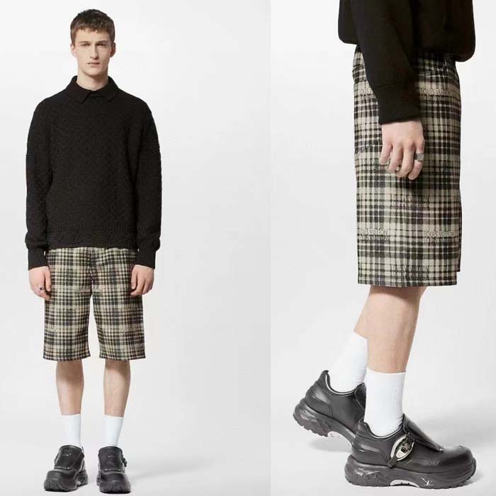 24년 루이비통 자수로고 체크 반바지 0331