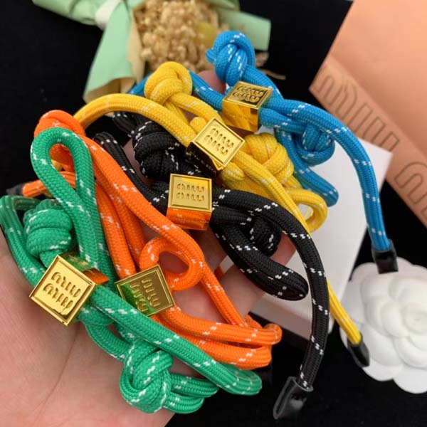 25년 미우미우 로고 커플 팔찌 5종 0105