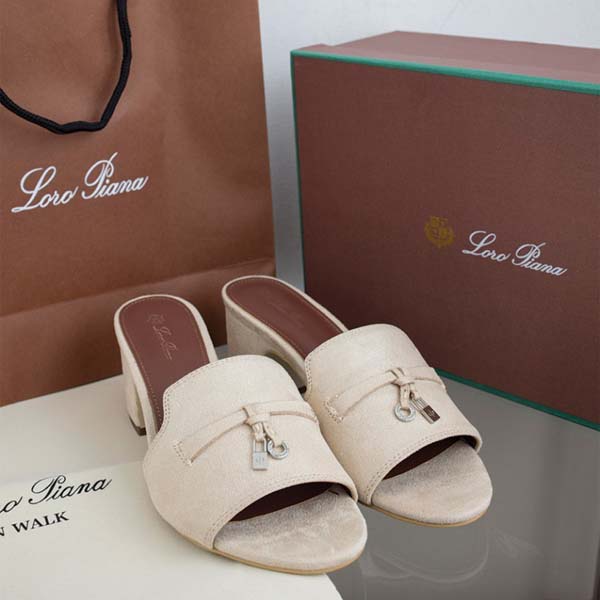 로로피아나 썸머참스 샌들