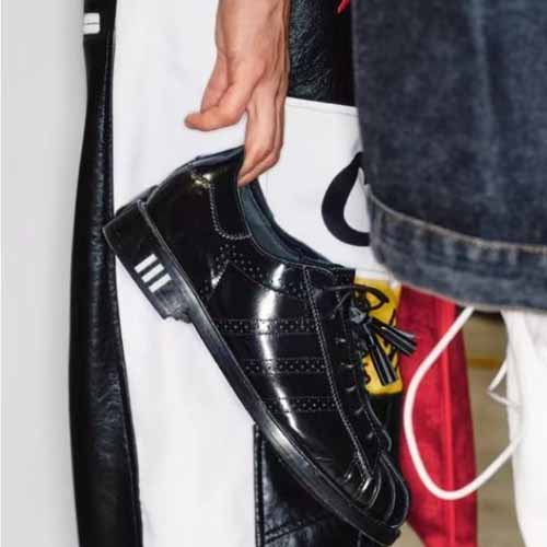 25년 아디다스 x Clot By Edison Chen 블랙 레더 삼선 더비 1027