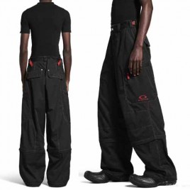 25년 발렌시아가 남성 유틸리티 워크 블랙 팬츠 1109