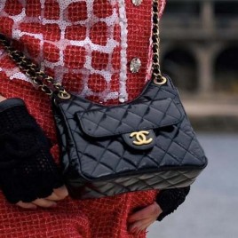 샤넬 스몰 레더 블랙 호보백