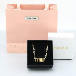 미우미우 로고 목걸이 셋